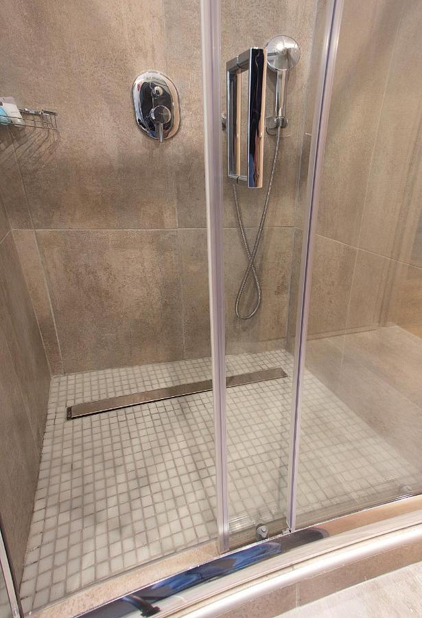 Liston Inn Suites コルフ島 エクステリア 写真