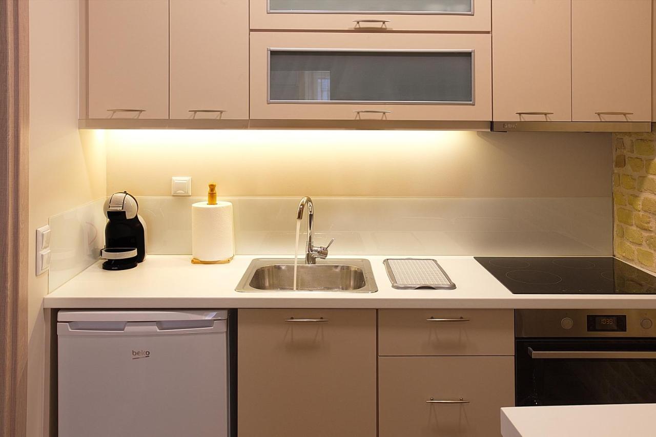 Liston Inn Suites コルフ島 エクステリア 写真